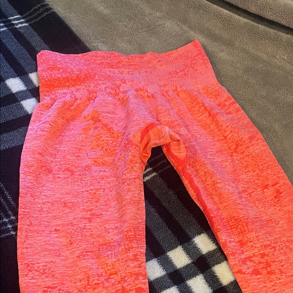 NVGTN Coral Leggings